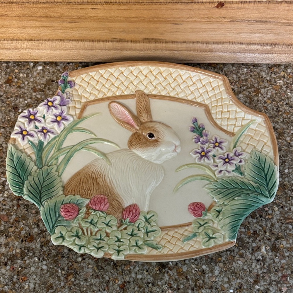 Fritz and Floyd Botanical Bunny Canapé Plate